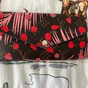 Louis Vuitton jungle dot wallet